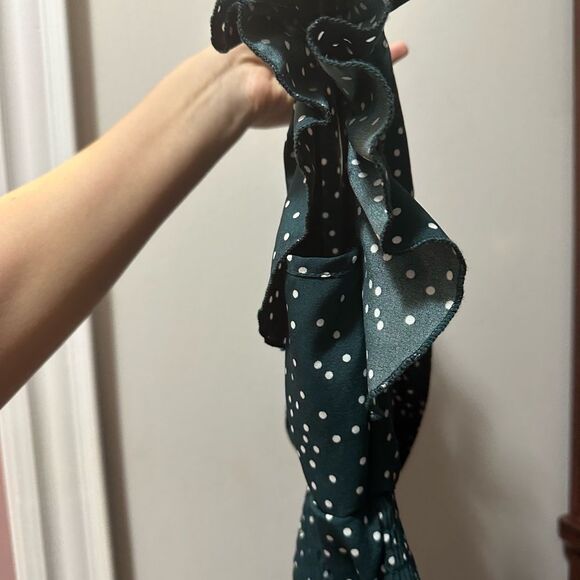 Cute Polkadot Green top - Picture 4 of 7